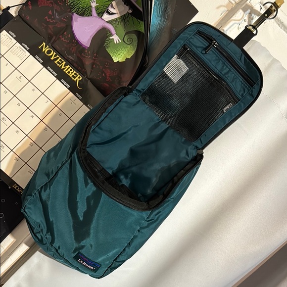Vintage 80s LL Bean Small Hunting Utility Bag w/Hook Nylon Teal Outdoors Camping - Picture 2 of 7